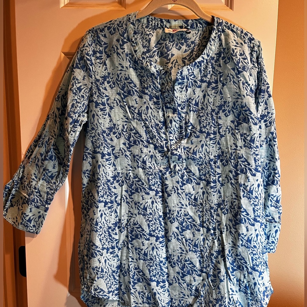 Vineyard Vines Floral Top